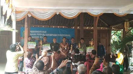 Peringatan Hari Peduli Sampah Nasional Tahun 2020 dan Penyerahan Hadiah Lomba Kebersihan Desa