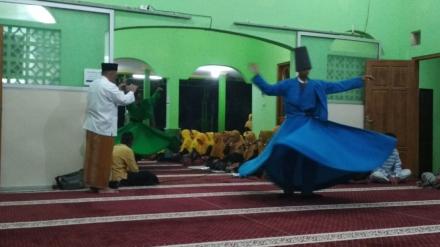 Majlis Ngaji Karo Ngopi Dimeriahkan Dengan Tarian Sufi