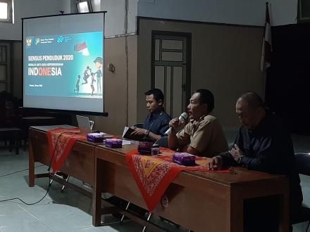 Rapat Koordinasi Pamong Desa, Lurah Himbau Tingkatkan Kedisiplinan