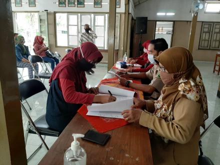 Penyaluran BLT-APBD Tahap Lanjutan Desa Trirenggo